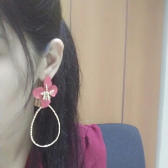 Drop Flower  Earrings - Picture 8 of 8